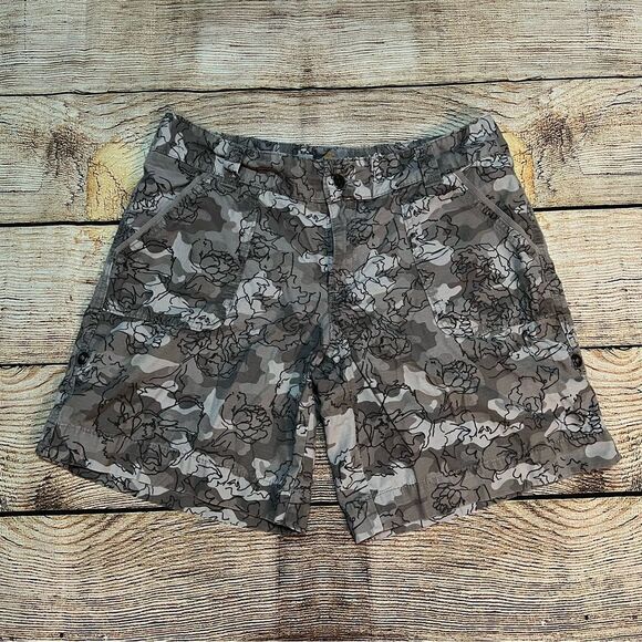 Carhartt El Paso Printed Floral Camo Shorts - Picture 1 of 5